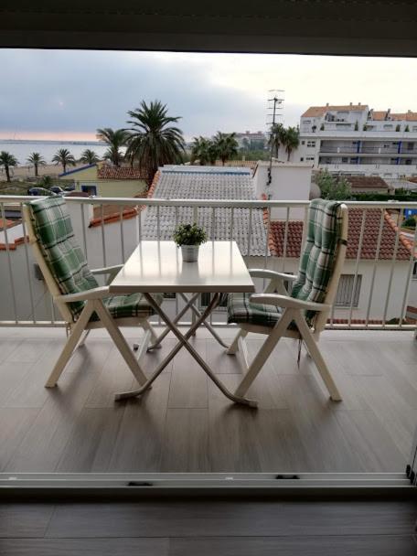Apartamento acogedor en primera linea de playa Dénia Exterior foto